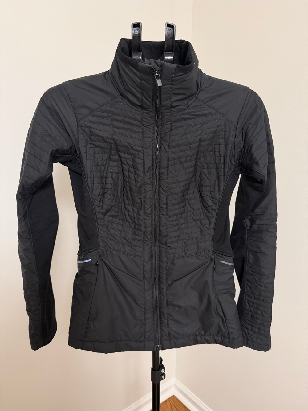 Athleta Black Quilted Hybrid Jacket